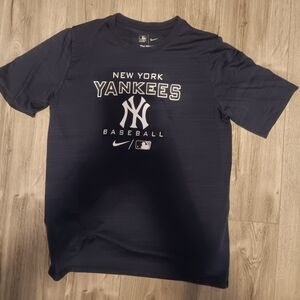 Nike New York Yankees Navy Tee